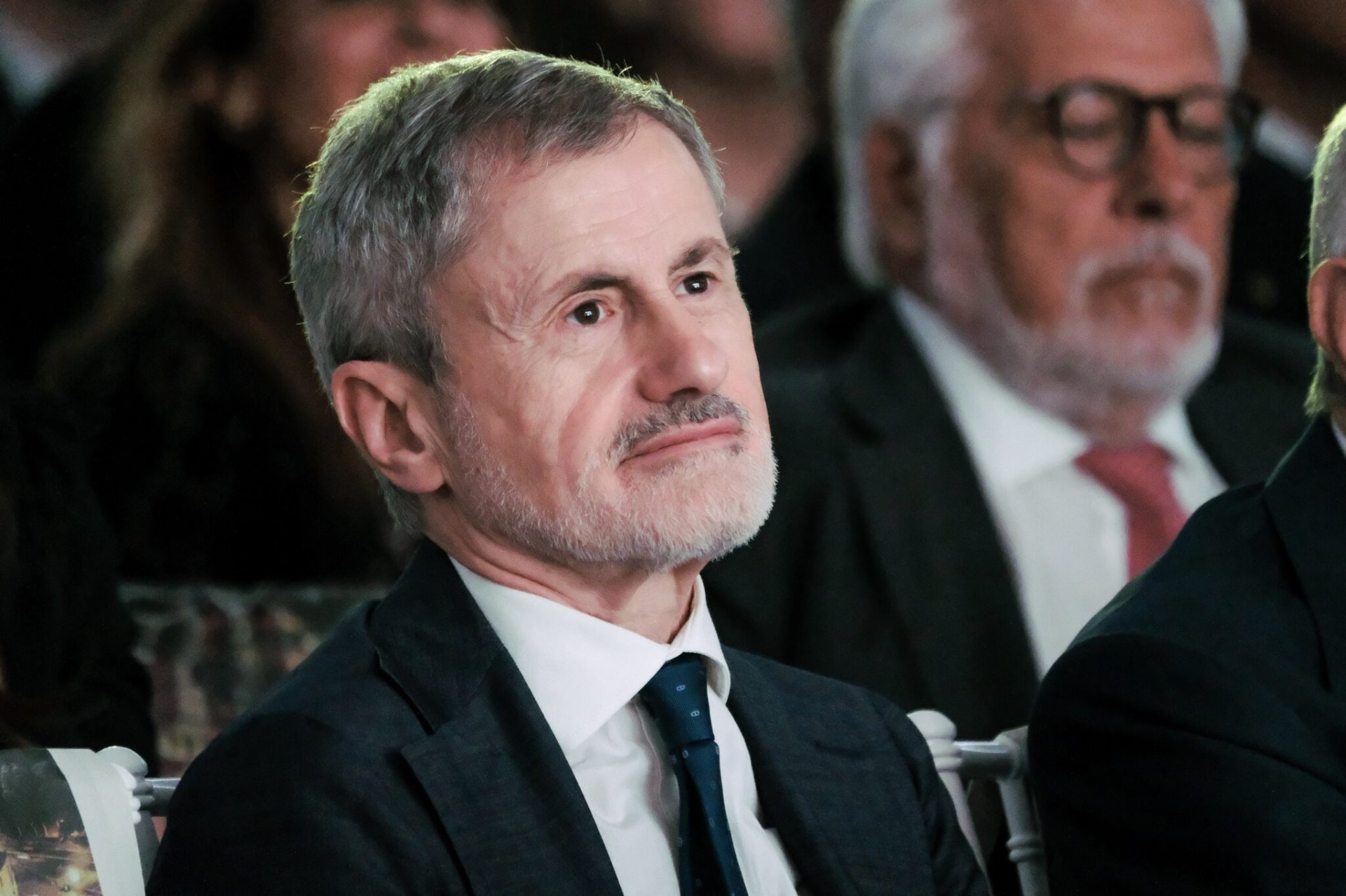 Una telefonata allunga la vita. E un decreto l'accorcia