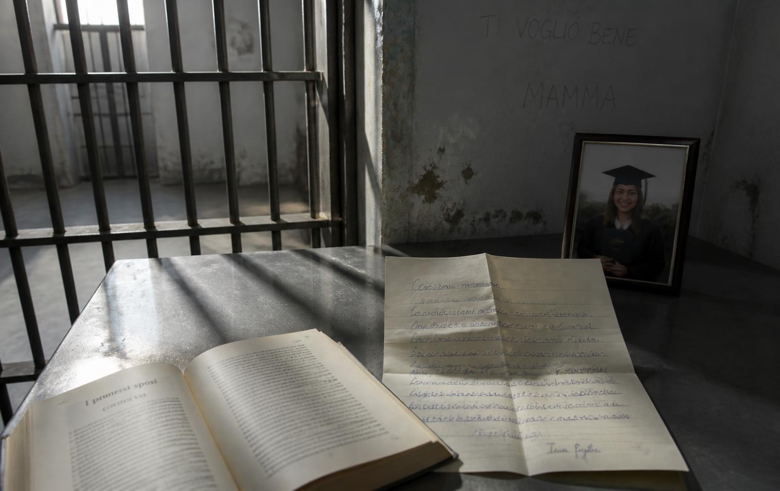 L'affettività negata, la sicurezza delle dediche, l'affettività delle attese e la pericolosità dei libri